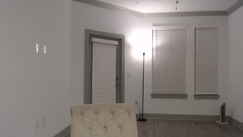 Snapshot of fragilemasochist chatting on 1, 2, 2025 Angel online show from 1, 2, 2025