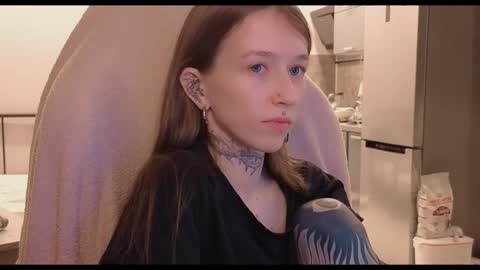 Snapshot of fran_bow chatting on 22, 11, 2025 fran_bow online show from 22, 11, 2025