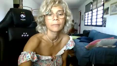 francelune online show from 26, 1, 2025