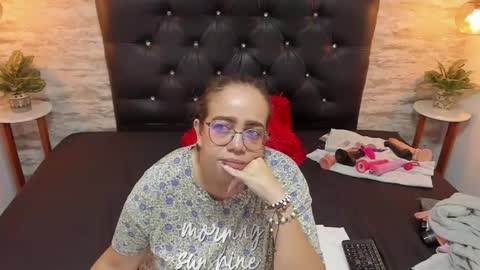          online show from 19, 4, 2026