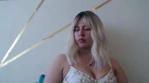 Snapshot of francescaasmith chatting on 28, 2, 2025 Francesca online show from 28, 2, 2025