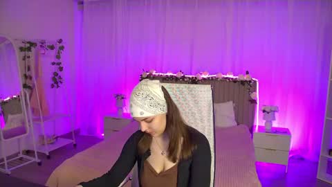 Snapshot of francescacavaliere chatting on 5, 5, 2026 Francesca online show from 5, 5, 2026