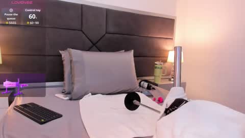 franceska_milf online show from 8, 2, 2026