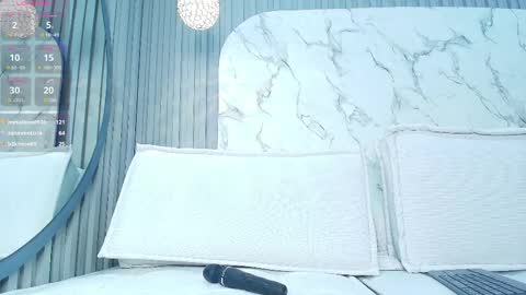 franchesca_de_luca online show from 18, 2, 2025