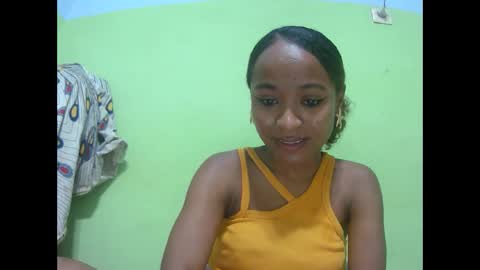Snapshot of francine925426 chatting on 18, 1, 2026 francine925426 online show from 18, 1, 2026