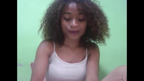 Snapshot of francine925426 chatting on 7, 2, 2026 francine925426 online show from 7, 2, 2026