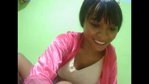 Snapshot of francine925426 chatting on 17, 2, 2026 francine925426 online show from 17, 2, 2026