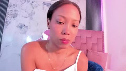 Laura online show from 22, 11, 2025