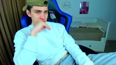 Frank online show from 10, 4, 2026