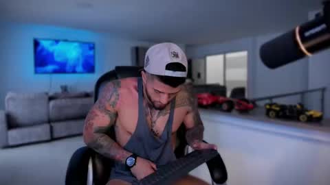 Frank Farrell. Hey remember to give me a thumbs up Ty online show from 10, 9, 2025