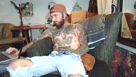 Snapshot of frankiedray chatting on 10, 6, 2026 Frankie DRay LikeFollowShareBuild online show from 10, 6, 2026
