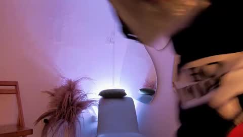 Fransheska online show from 24, 3, 2026