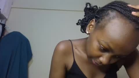 Snapshot of freaky_beauty chatting on 14, 6, 2026 freaky_beauty online show from 14, 6, 2026