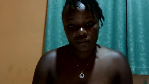 Snapshot of freaky_dolly chatting on 5, 1, 2025 freaky_dolly online show from 5, 1, 2025