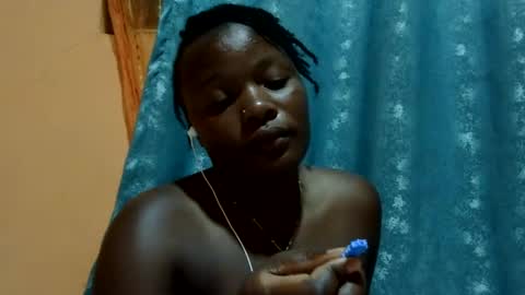 Snapshot of freaky_dolly chatting on 6, 1, 2025 freaky_dolly online show from 6, 1, 2025