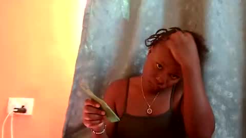 Snapshot of freaky_dolly chatting on 7, 1, 2025 freaky_dolly online show from 7, 1, 2025