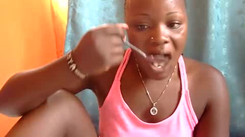 Snapshot of freaky_dolly chatting on 10, 1, 2025 freaky_dolly online show from 10, 1, 2025