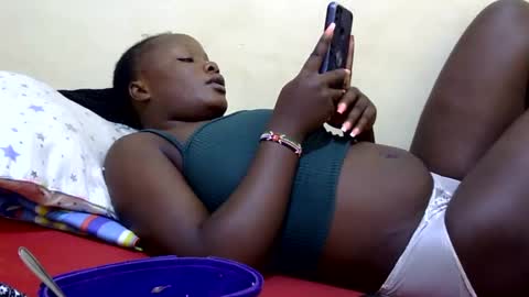 Snapshot of freaky_dolly chatting on 20, 1, 2025 freaky_dolly online show from 20, 1, 2025