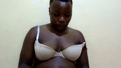 Snapshot of freaky_dolly chatting on 11, 2, 2025 freaky_dolly online show from 11, 2, 2025