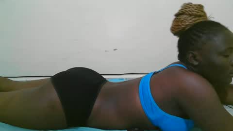 Snapshot of freaky_hearts chatting on 20, 6, 2026 ellina online show from 20, 6, 2026
