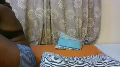 Snapshot of freakybeauties chatting on 17, 10, 2025 Freakies online show from 17, 10, 2025