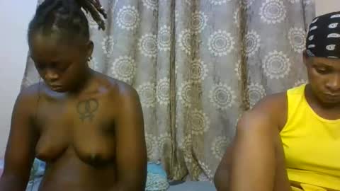 Snapshot of freakybeauties chatting on 27, 10, 2025 Freakies online show from 27, 10, 2025
