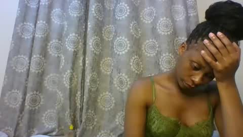 Snapshot of freakybeauties chatting on 24, 11, 2025 Freakies online show from 24, 11, 2025