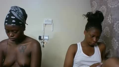 Snapshot of freakybeauties chatting on 30, 11, 2025 Freakies online show from 30, 11, 2025