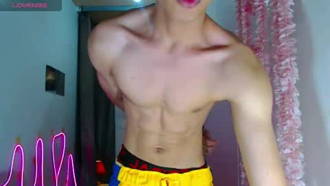 Snapshot of freakymarkxxx chatting on 14, 5, 2026 Mark online show from 14, 5, 2026