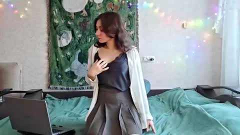 Mia online show from 9, 3, 2026