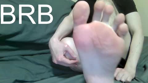 Snapshot of fredthetom12 chatting on 27, 10, 2025 Greedy Fred online show from 27, 10, 2025