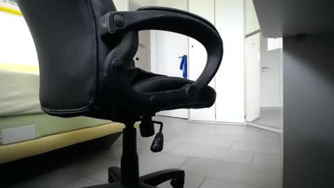 Snapshot of freiherr111 chatting on 12, 9, 2025 Walter Fischer online show from 12, 9, 2025