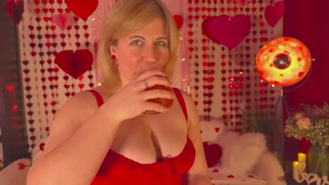 Snapshot of french_devotion chatting on 14, 2, 2025 Louise or Lou 3 online show from 14, 2, 2025