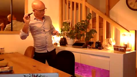 Snapshot of frenchdaddylove chatting on 2, 6, 2026 Frenchdaddylove online show from 2, 6, 2026