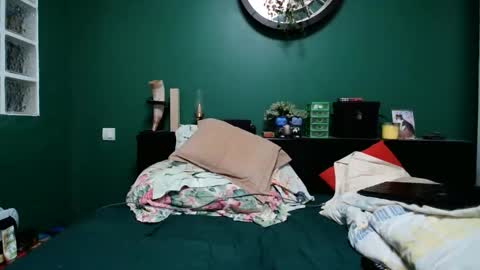 Ian online show from 6, 11, 2025