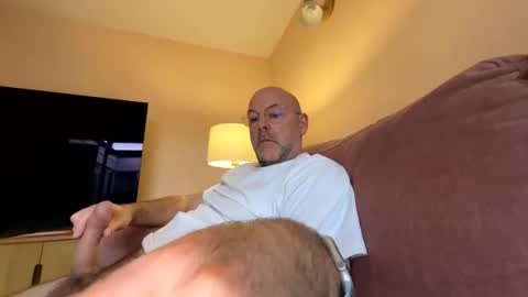 Snapshot of freshfromthepump chatting on 3, 11, 2025 freshfromthepump online show from 3, 11, 2025