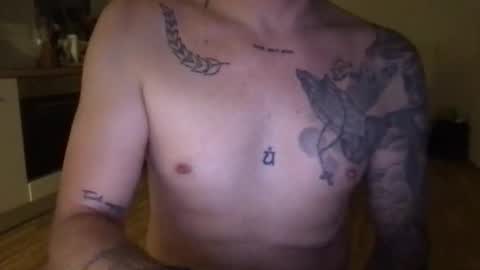 Snapshot of freshguy28 chatting on 20, 11, 2025 Dorian online show from 20, 11, 2025