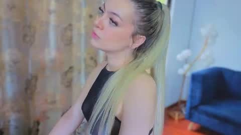 Snapshot of fresita_pink_ chatting on 23, 7, 2026 fresita_pink_ online show from 23, 7, 2026