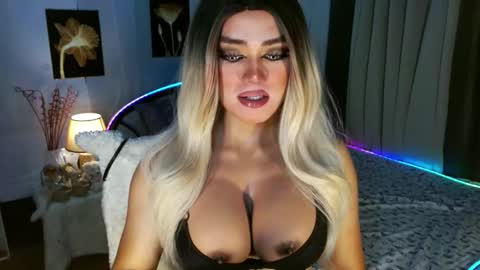 Snapshot of freya_lovestocum chatting on 20, 3, 2026 Miss Frea online show from 20, 3, 2026