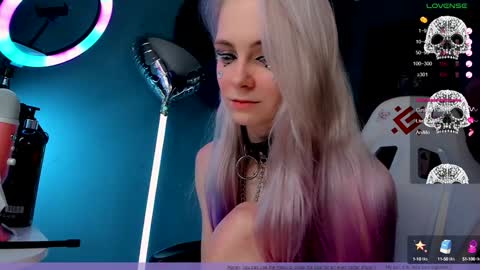 Snapshot of frida_fortune chatting on 28, 1, 2025 Frida A boost to fortune for the one who gives a thumbs up and a bonus lucky for those who support me by joining the fanclub online show from 28, 1, 2025