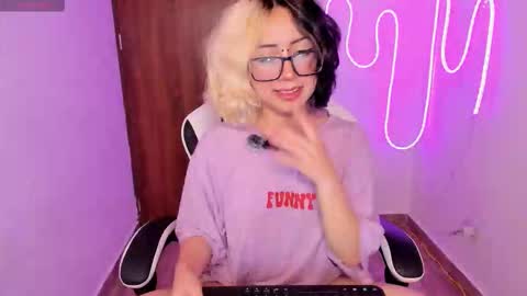 frida_lassi_ online show from 13, 11, 2025