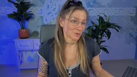 Snapshot of fridatander chatting on 22, 2, 2025 Frida Tander online show from 22, 2, 2025