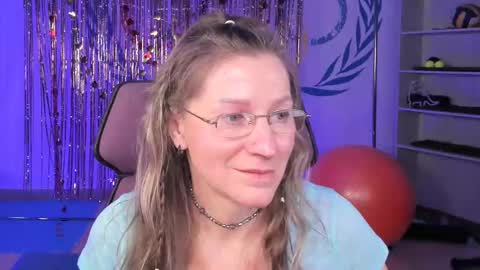 Snapshot of fridatander chatting on 24, 2, 2025 Frida Tander online show from 24, 2, 2025