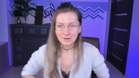 Snapshot of fridatander chatting on 10, 3, 2025 Frida Tander online show from 10, 3, 2025