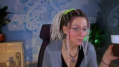 Frida Tander online show from 7, 2, 2026