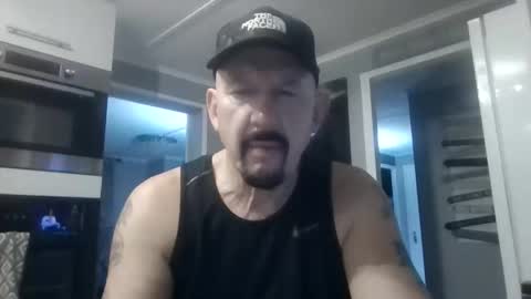 Snapshot of friskyneedsum chatting on 6, 11, 2025 bob online show from 6, 11, 2025