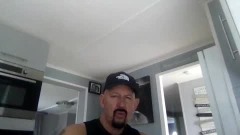 Snapshot of friskyneedsum chatting on 11, 11, 2025 bob online show from 11, 11, 2025