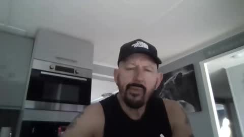 Snapshot of friskyneedsum chatting on 17, 12, 2025 bob online show from 17, 12, 2025