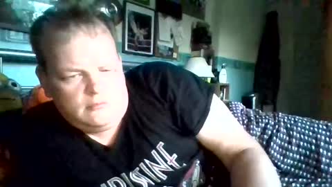 Snapshot of fritzboy90 chatting on 5, 7, 2026 Tom online show from 5, 7, 2026