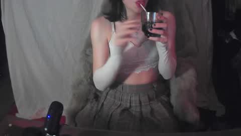 Snapshot of frostyboi20 chatting on 8, 11, 2025 frostyboi20 online show from 8, 11, 2025